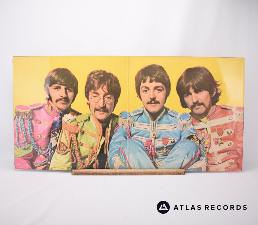 The Beatles - Sgt. Pepper's Lonely Hearts Club Band - LP Vinyl Record - VG+/VG+