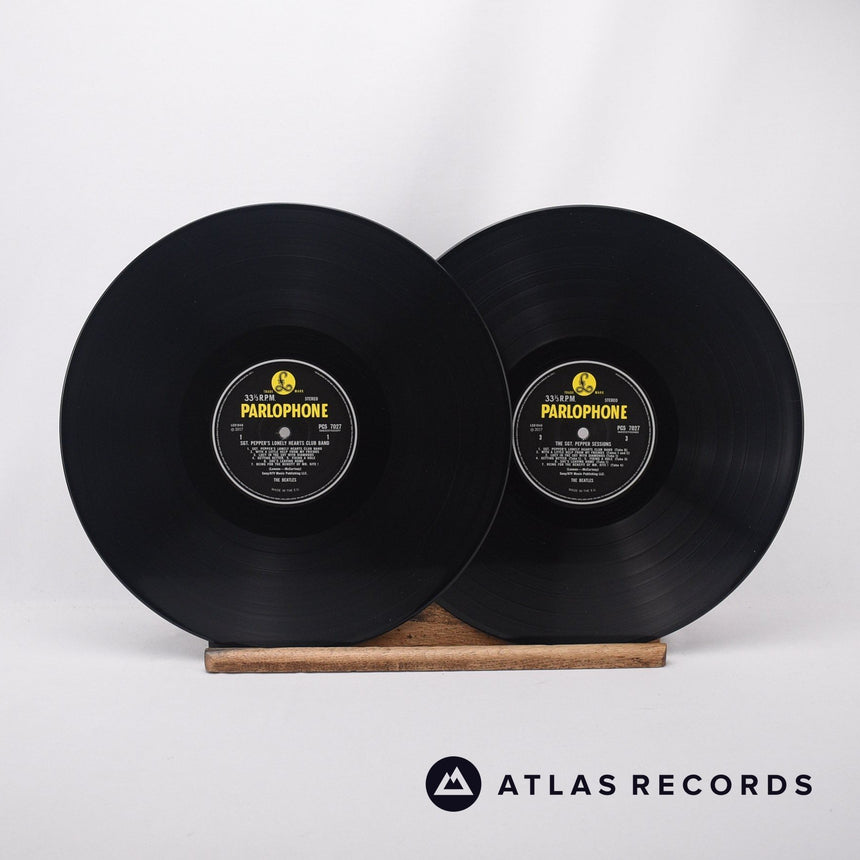 The Beatles - Sgt. Pepper's Lonely Hearts Club Band - 2 x LP Vinyl Record