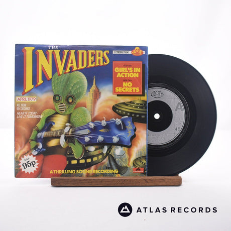 The Invaders Girl's In Action 7" Vinyl Record - Front Cover & Record