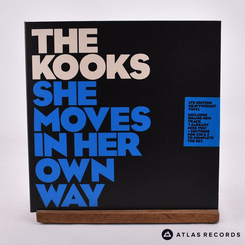 The Kooks She Moves In Her Own Way 7" Vinyl Record - Front Cover & Record