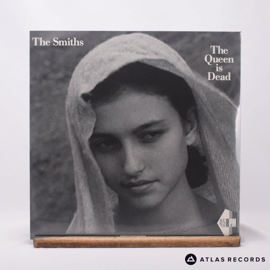 The Smiths The Queen Is Dead 12" Vinyl Record - Front Cover & Record