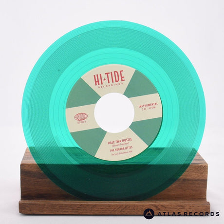 The Surfrajettes - Hale’iwa Hustle - 7" Vinyl Record - NM/EX
