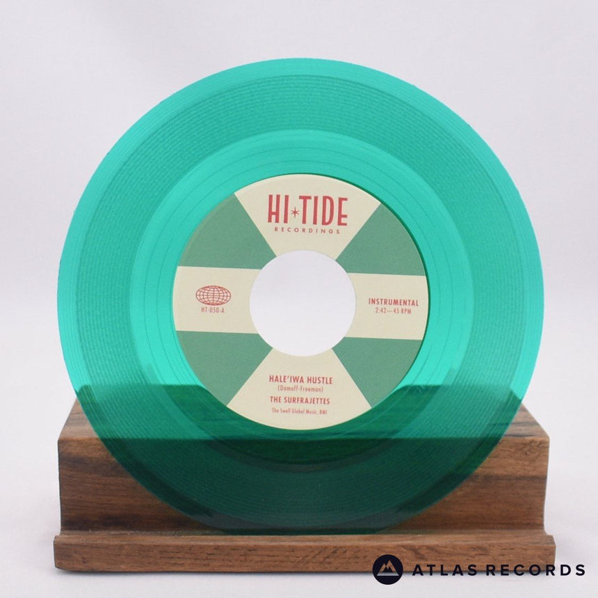 The Surfrajettes - Hale’iwa Hustle - 7" Vinyl Record - NM/NM