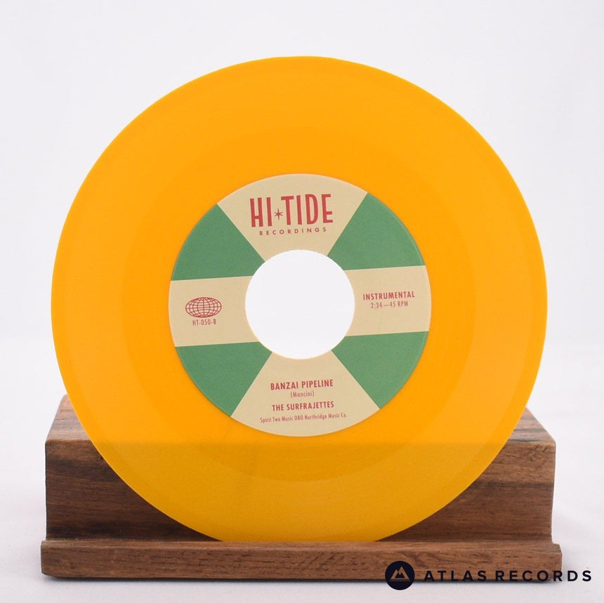 The Surfrajettes - Hale’iwa Hustle - 7" Vinyl Record - NM/NM