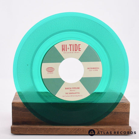 The Surfrajettes - Hale’iwa Hustle - 7" Vinyl Record - NM/EX