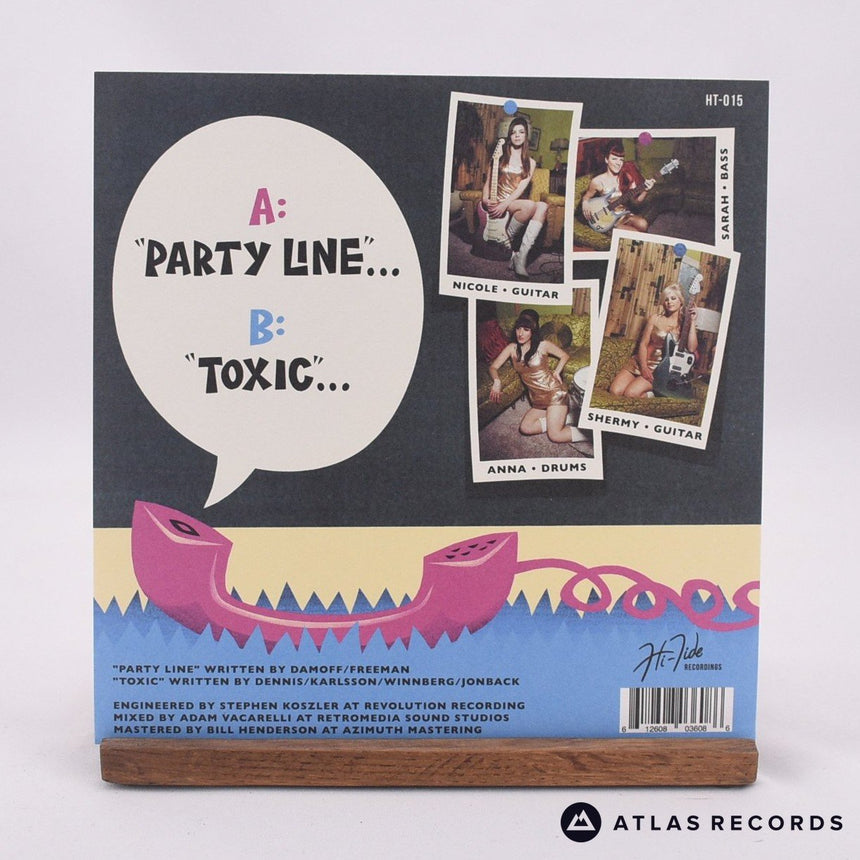 The Surfrajettes - Party Line - 7" Vinyl Record - NM/NM