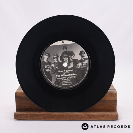 The Untouchables - Free Yourself - 7" Vinyl Record - EX/EX