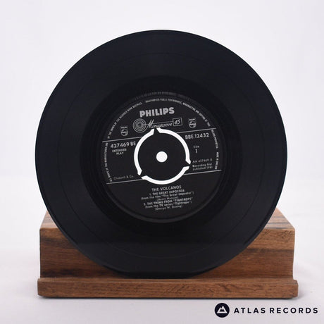 The Volcanos - The Volcanos Play - 7" EP Vinyl Record - EX/EX