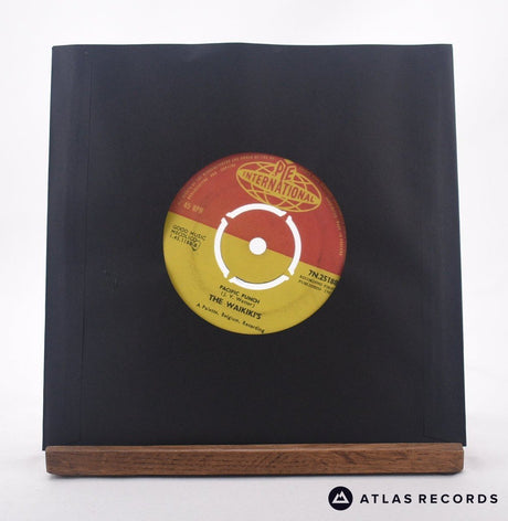 The Waikiki's - Hilo Kiss - 7" Vinyl Record - VG+
