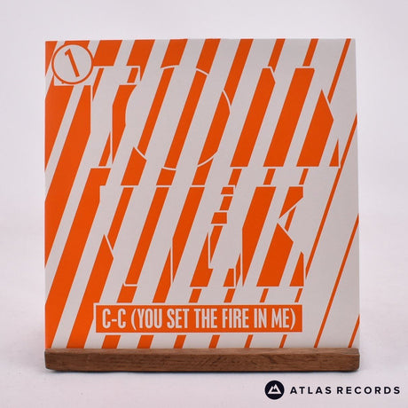 Tom Vek - C-C (You Set The Fire In Me) - Gatefold 7" Vinyl Record - NM/EX