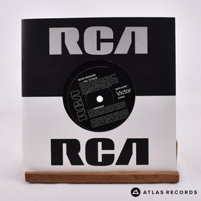 Velvet Revolver Fall To Pieces 7" Vinyl Record - Front Cover & Record