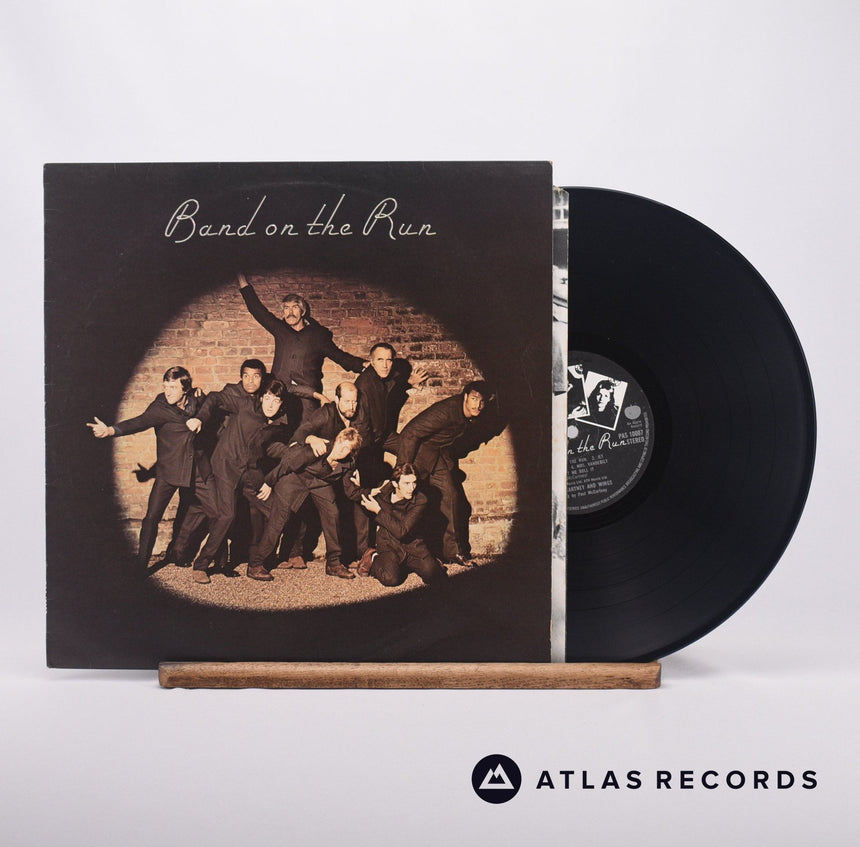 Wings Band On The Run LP Vinyl Record - Front Cover & Record