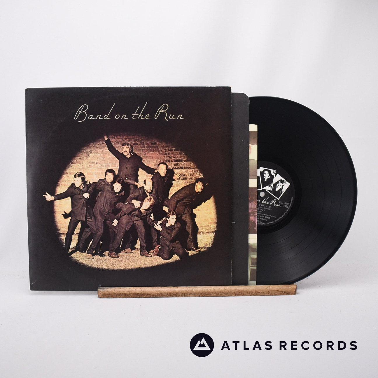 Wings Band On The Run LP Vinyl Record - Front Cover & Record