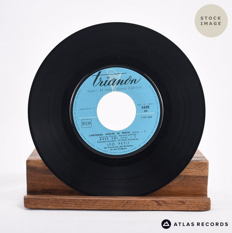 Léo Petit, Ses Guitares, Ses Rythmes Et Ses Chœurs Cheveux Fous Et Lèvres Roses Vinyl Record - Record A Side