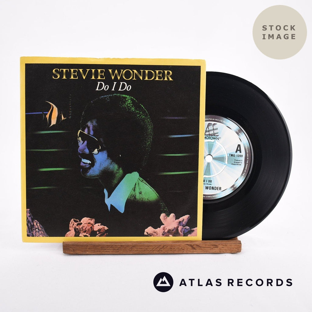 Stevie Wonder Do I Do Vinyl Record - Sleeve & Record Side-By-Side