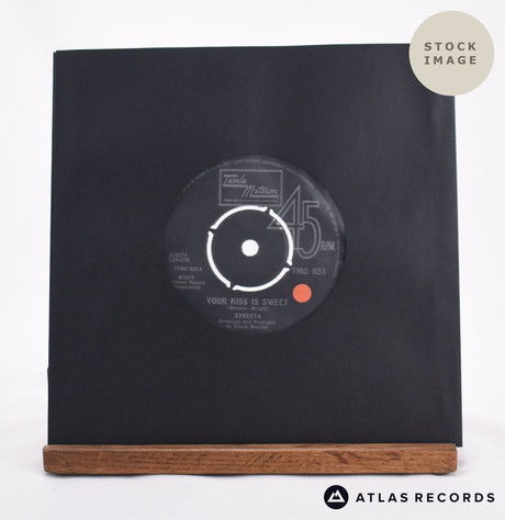 Syreeta Your Kiss Is Sweet 7" Vinyl Record - Sleeve & Record Side-By-Side