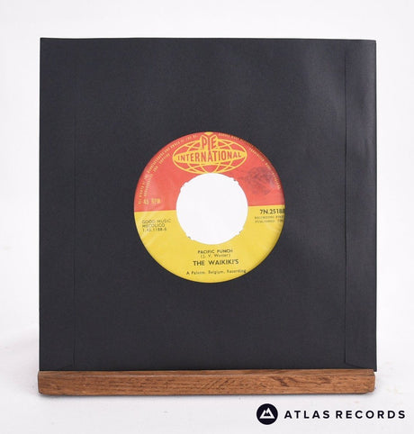The Waikiki's - Hilo Kiss - 7" Vinyl Record - VG+