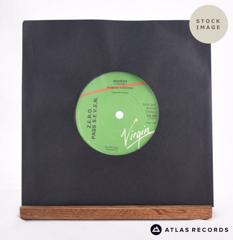 Z.E.R.O. Pass S.E.V.E.N. Worry 7" Vinyl Record - Sleeve & Record Side-By-Side